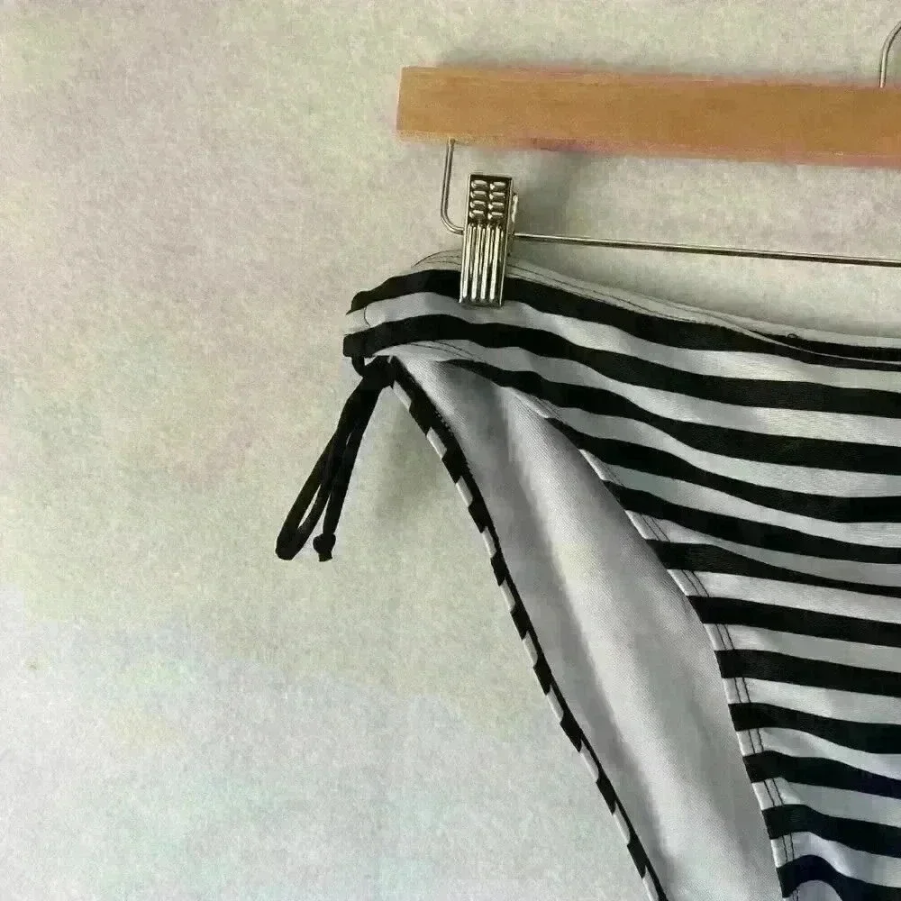 Women's Black White Stripped Two Piece Tankini XL Beachy‎ Spring Summer Vacation